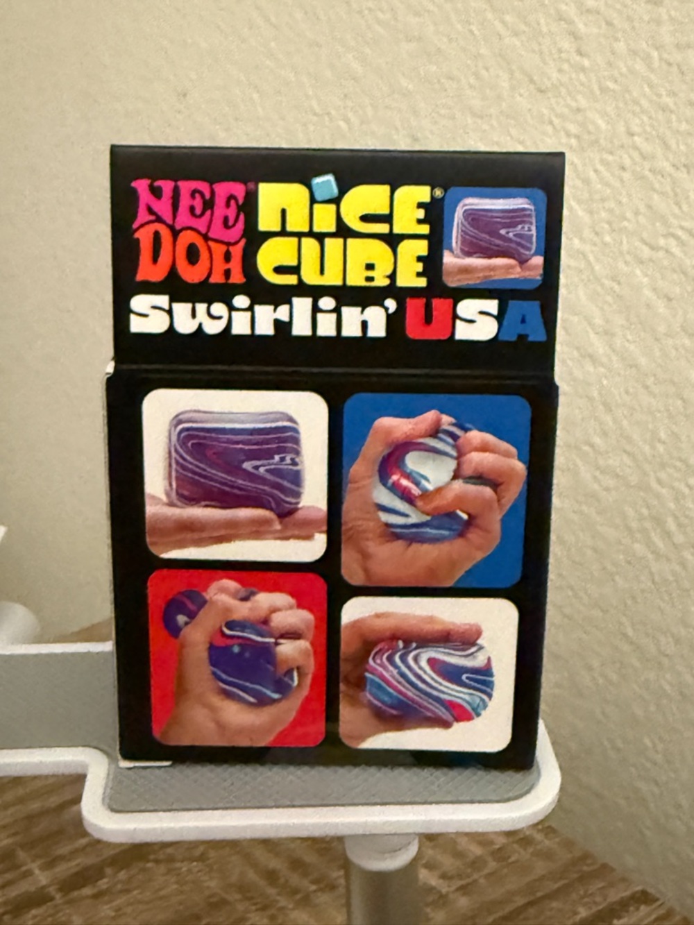 Special Limited Edition NeeDoh Nice Cube Swirlin USA, 1 pc - Picture 3 of 7